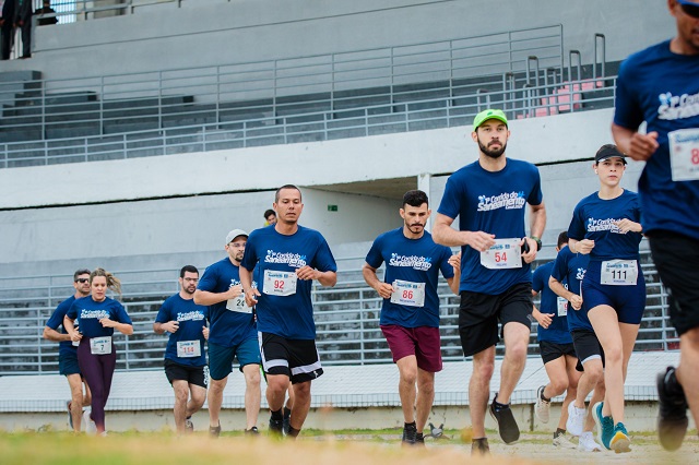 Profissionais de saneamento participam de corrida promovida pela Casal