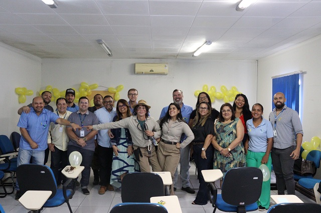 Casal realiza atividades do Setembro Amarelo em Arapiraca e Delmiro Gouveia